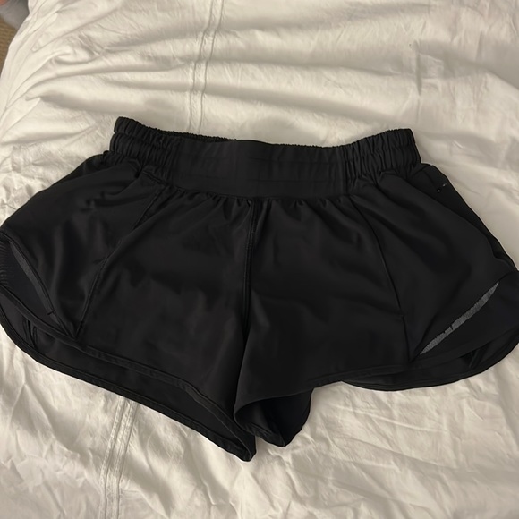 lululemon athletica Pants - Hotty hot low rise women’s shorts 2.5 “